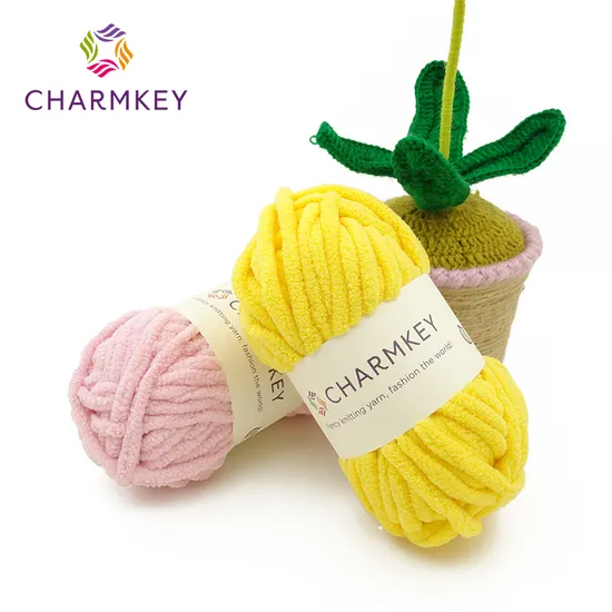 Charmkey Wholesales Fancy Chunky 100% Polyester Soft Chenille Yarn for Hand Knitting scarf 